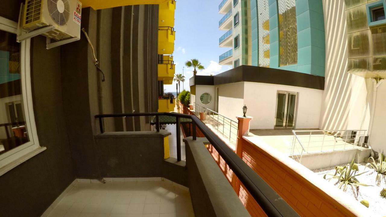 Flamingo Beach & Suite Mahmutlar Exterior photo